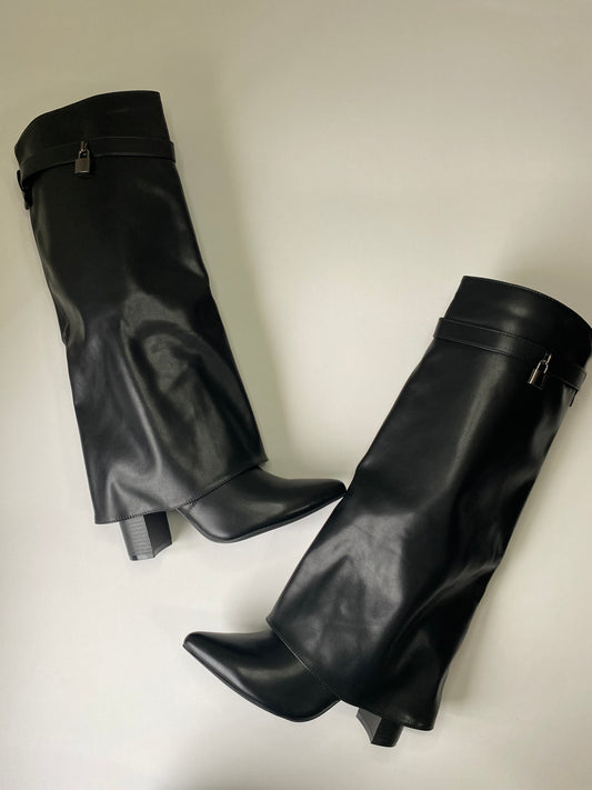 Give Boots (9cms)